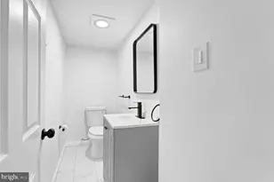 1068 Lake Shore, Camden, NJ 08104 - Photo 16