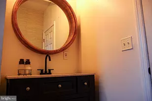 370 N 34th St, Camden, NJ 08105 - Photo 10