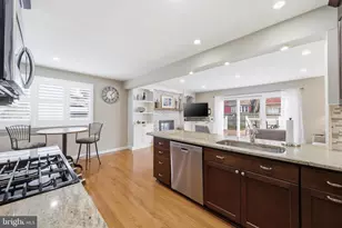 1023 Red Oak Dr, Cherry Hill, NJ 08003 - Photo 14