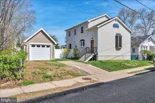33 Railroad Ave, Bellmawr, NJ 08031 - Photo 2