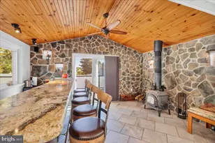 33 Railroad Ave, Bellmawr, NJ 08031 - Photo 10