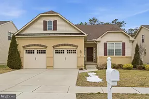 28 Gainsboro Dr, Berlin, NJ 08091 - Photo 1