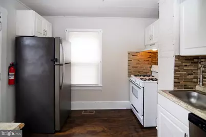 211 Chestnut Street, Gloucester Township, NJ 08029 - Photo 10