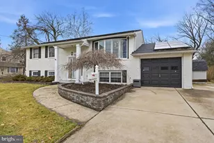 1502 Hillside Dr, Cherry Hill, NJ 08003 - Photo 2