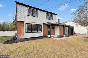 602 Linda Ave, Gloucester Township, NJ 08012 - Photo 2