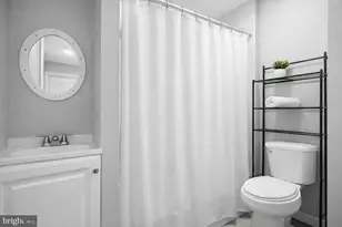 817 Tulip St, Camden, NJ 08104 - Photo 16