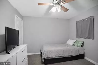 817 Tulip Street, Camden, NJ 08104 - Photo 12