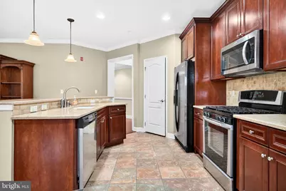 137 Plaza Grande, Cherry Hill, NJ 08002 - Photo 16