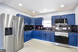 304 E Clements Bridge Rd, Runnemede, NJ 08078 - Photo 8