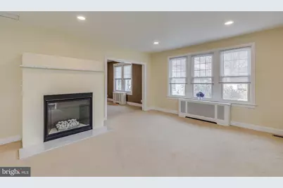 236 E Williams Avenue, Barrington, NJ 08007 - Photo 6