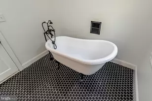 19 E Cedar Ave, Merchantville, NJ 08109 - Photo 34