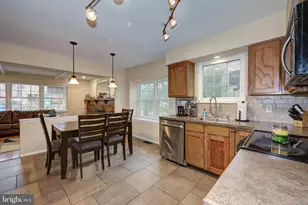 8 Battery Hill Dr, Voorhees, NJ 08043 - Photo 14