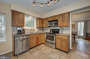 8 Battery Hill Dr, Voorhees, NJ 08043 - Photo 16