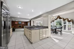 521 Kings Dr, Cherry Hill, NJ 08003 - Photo 6