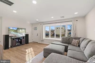 225 Pennsylvania Avenue, Clementon, NJ 08021 - Photo 2