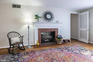 105 Deerfield Dr, Cherry Hill, NJ 08034 - Photo 8