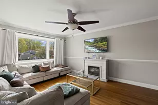111 E Hemmings Way, Lawnside, NJ 08045 - Photo 4