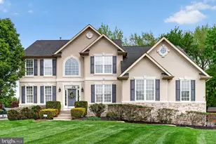 10 Laurel Wood Ct, Laurel Springs, NJ 08021 - Photo 2