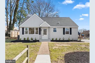 300 W Holly Avenue, Oaklyn, NJ 08107 - Photo 2