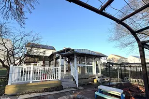 35 Springdale Dr, Gloucester City, NJ 08030 - Photo 4