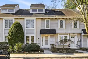 23 Appley Ct, Cherry Hill, NJ 08002 - Photo 1