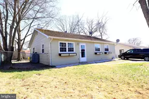 13 Highland Ave, Sicklerville, NJ 08081 - Photo 2