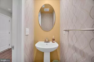 204 Freedom Wy, Sicklerville, NJ 08081 - Photo 4