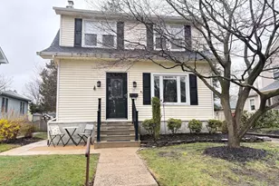 18 E Summerfield Ave, Collingswood, NJ 08108 - Photo 1