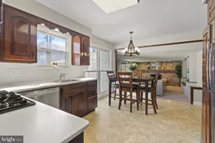 138 Knollwood Dr, Cherry Hill, NJ 08002 - Photo 14