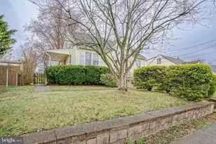 702 W Lincoln Ave, Magnolia, NJ 08049 - Photo 1