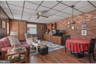 250 E Williams Avenue, Barrington, NJ 08007 - Photo 10