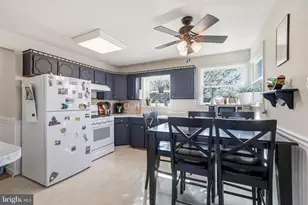 512 Cloverdale Rd, Gloucester Township, NJ 08012 - Photo 12