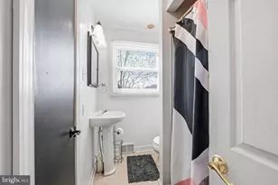 512 Cloverdale Rd, Gloucester Township, NJ 08012 - Photo 18