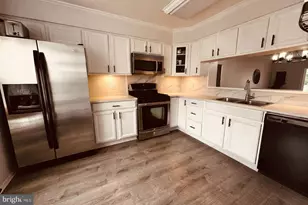 8 Wagon Wheel Dr, Sicklerville, NJ 08081 - Photo 2