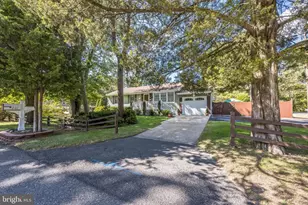 201 Walnut Ave, Berlin, NJ 08009 - Photo 2