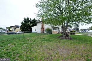2301 Hartford Dr, Gloucester Township, NJ 08029 - Photo 4