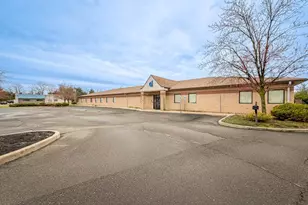 155 Bradford Dr, Berlin, NJ 08091 - Photo 1