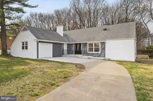 301 Hialeah Dr, Cherry Hill, NJ 08002 - Photo 2