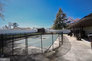 138 Cardinal Dr, Bellmawr, NJ 08031 - Photo 30