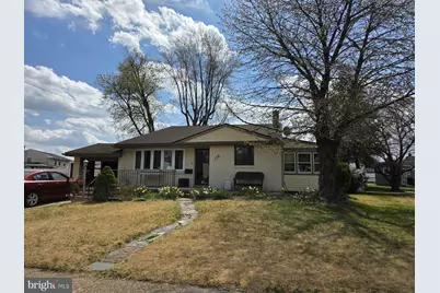 138 Cardinal Drive, Bellmawr, NJ 08031 - Photo 2