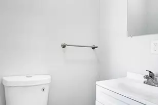 565 Line St, Camden, NJ 08103 - Photo 8