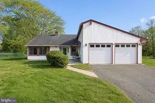 37 Pinewood Ln, Sicklerville, NJ 08081 - Photo 2