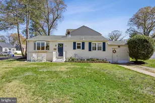 499 Lakeview Dr, Runnemede, NJ 08078 - Photo 2