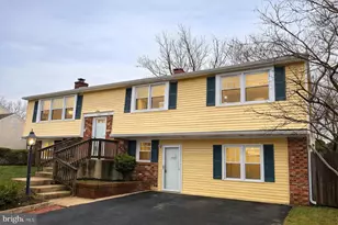 1946 Birchwood Park Dr N, Cherry Hill, NJ 08003 - Photo 1