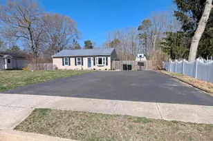 13 Pin Oak Dr, Waterford Township, NJ 08004 - Photo 2