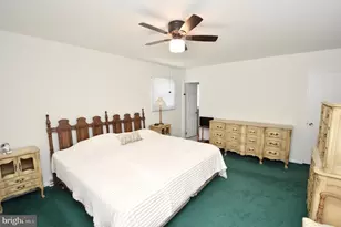 15 N Syracuse Dr, Cherry Hill, NJ 08034 - Photo 20