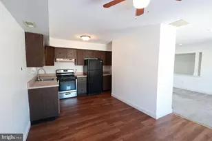 8 Fanelli Ln, Gloucester Township, NJ 08012 - Photo 10