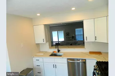 82 Pebble Lane, Gloucester Township, NJ 08012 - Photo 6