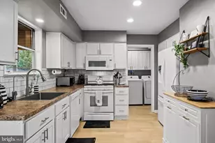 71 Edinburgh Rd, Gloucester Township, NJ 08012 - Photo 10