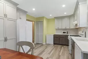 321 Thompson Ave, Chesilhurst, NJ 08089 - Photo 16